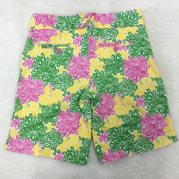 Lilly Pulitzer Floral Yellow Bermuda Shorts Size 2 - Picture 5 of 10